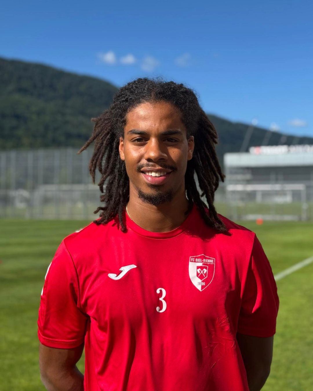 Flexibilität auf der linken Seite: Levy Maltet