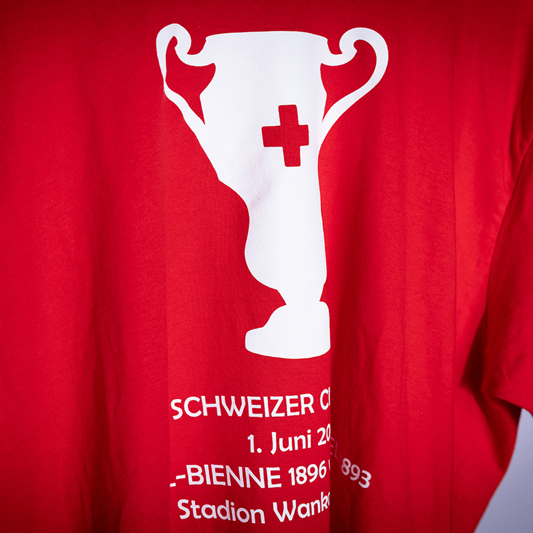 Maintenant dans la boutique en ligne : T-shirt et écharpe de la finale de la Coupe